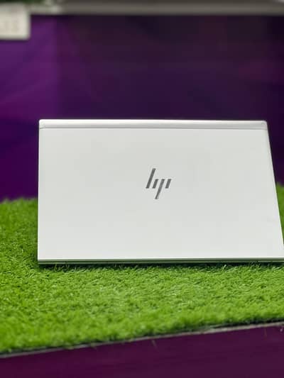 HP Elite book 8/256 New logo