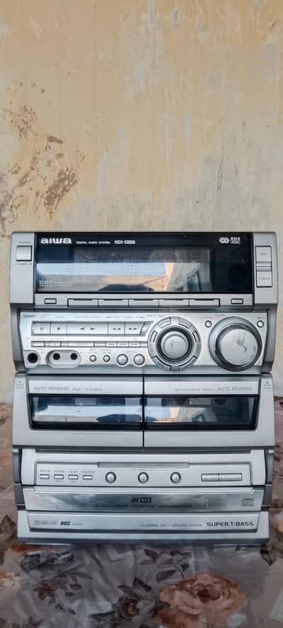 Aiwa amplifier cassette CD player ok hai