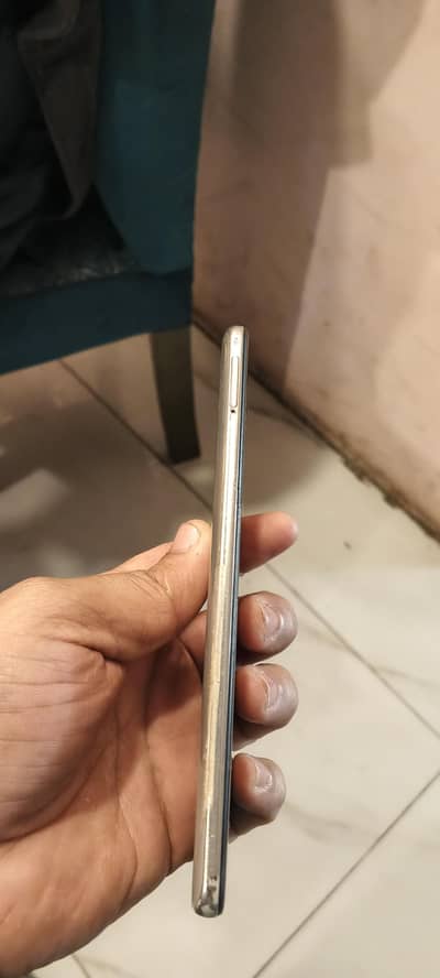 Samsung A51  6/128 box nii ha .