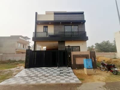 Beautiful 5 Marla Brand New House For Sale