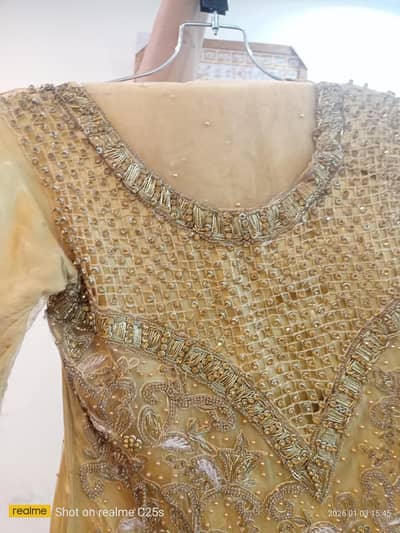 Golden Maxi sty Bridal Dress exchange possible with other bridal dress