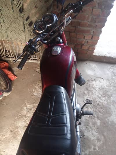 Yahma Janoon 100 cc Lush condition All jeniune