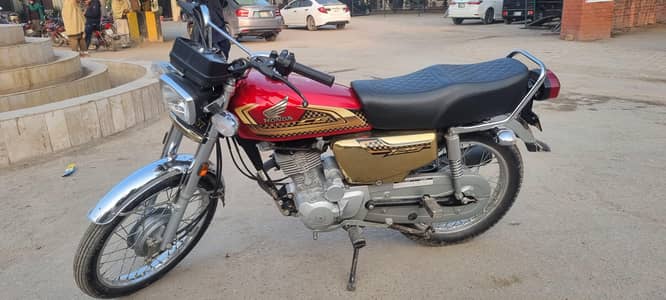 Honda 125 Gold edition 2025