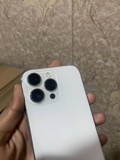 I am selling iphone 14 pro max non pta sim working condition