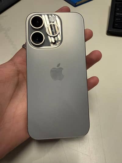 Natural Titanium 128 GB