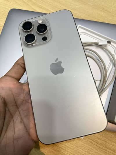 15 Pro Max natural JV