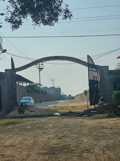 INDUSTRIAL AND COMMERCIAL PLOT NEAR PORT QASIM AND STEEL MILL