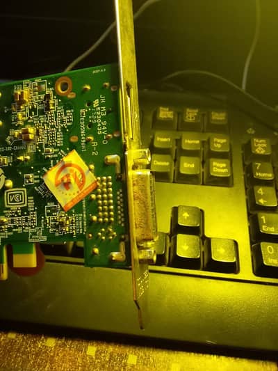 Amd R5 430 2 gb ddr5 64 bit