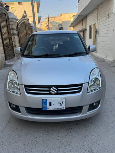 Suzuki swift dlx 2013 isl reg