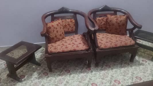 5 seater sofa set with centre and sight tablea