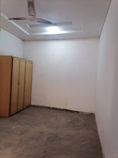 studio room for rent