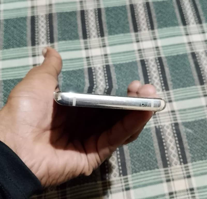 ONE PLUS 8/ 8/128. 3