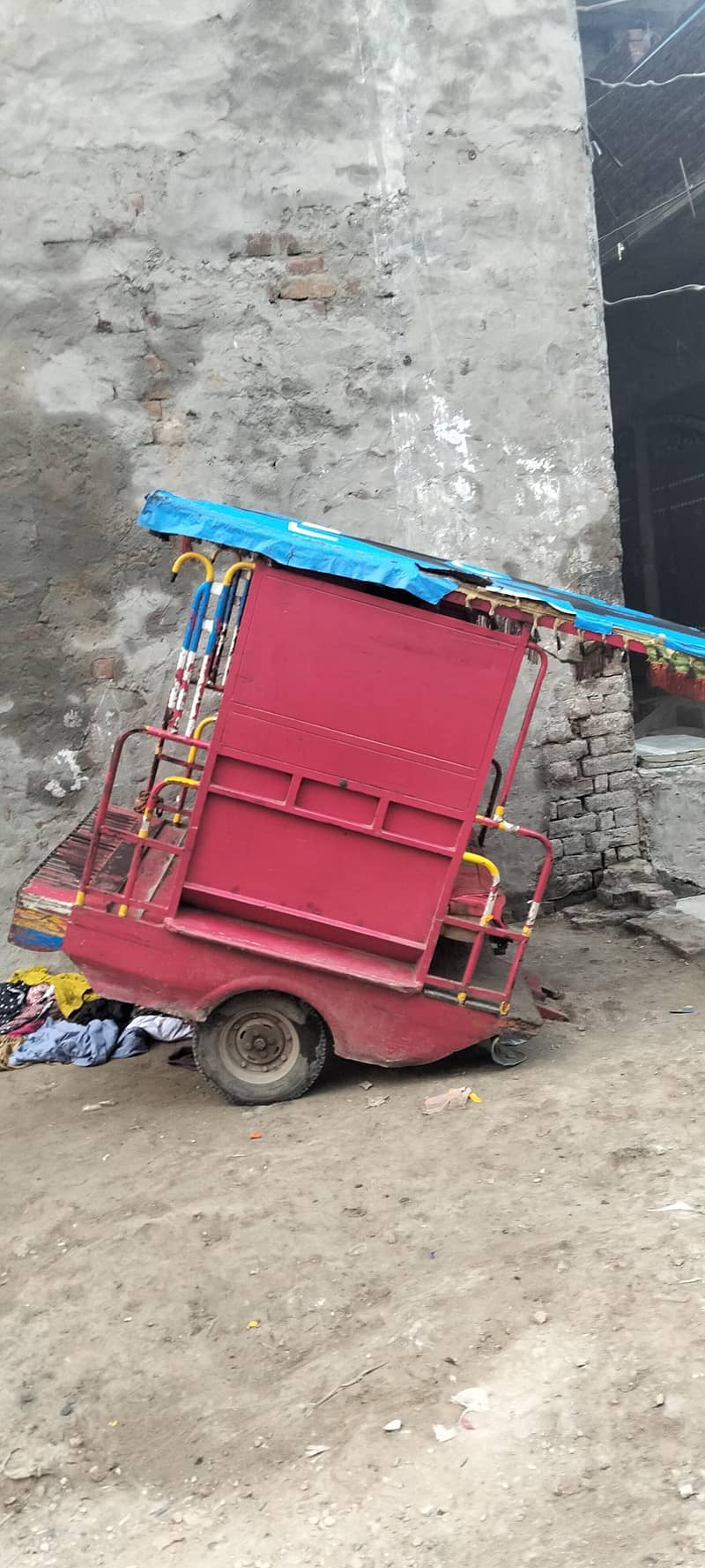 چنگچی رکشہ کی باڈی باڈی برائے فروخت ہے 3