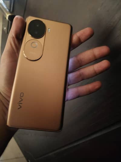 Vivo40 E (Perfect Condition)