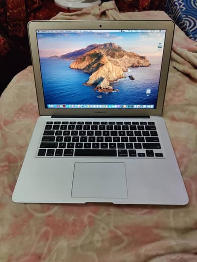 Apple MacBook Air – Perfect for Work & Study