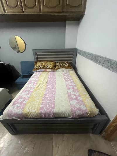 Gray color bed in king with mattress size urgent for sale