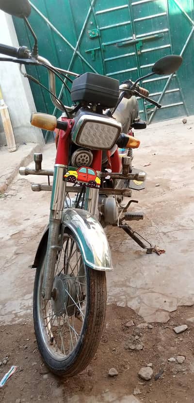 United 70cc 2014 model bike in good condition.