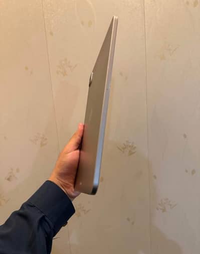 Apple iPad Pro M2 12.9-inch 1TB – Excellent Condition