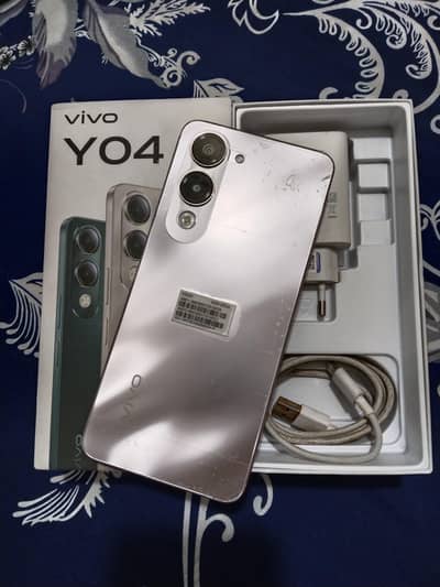 Vivo Y04 4_64 With box and orginal charger 03264946273