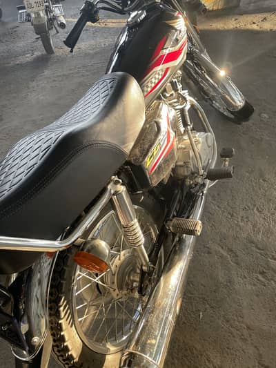 125 2024 model new condition