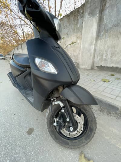 MJ Petrol 100cc scooty