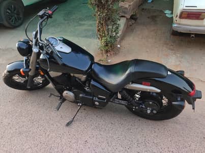 Selling my Honda Shadow 2010 scratchless genuine bike.