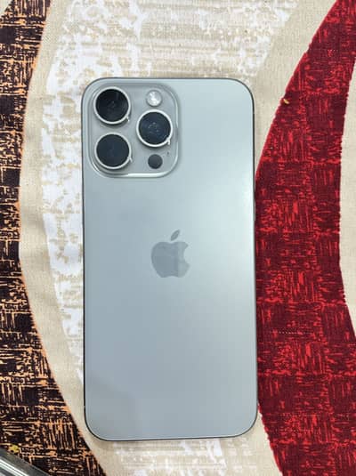 Iphone 15 pro max natural Titanium