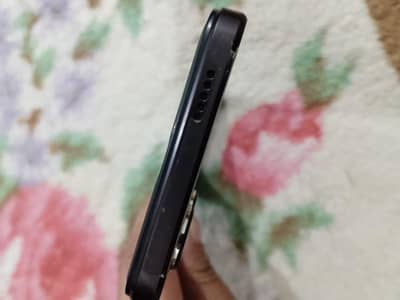 vivo mobile y18  4+4 =128