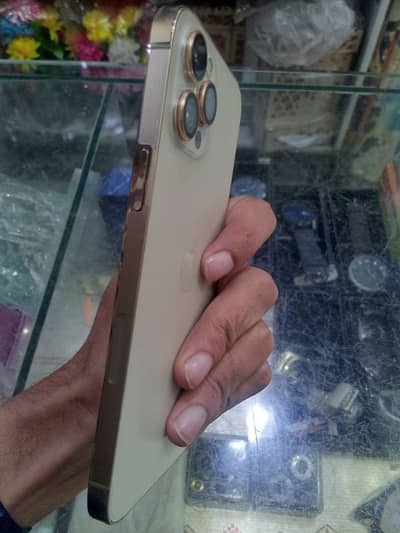 I phone 12pro max 256gb Jv waterpack non active 4 month sim time