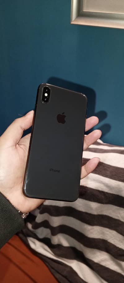 iphone xs max dual sim official pta approved 64gb