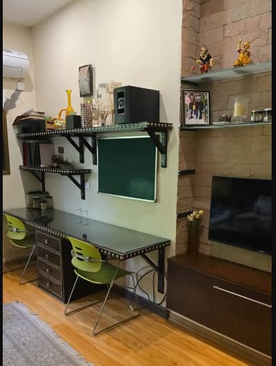 office work table / study table / table with two chairs for sale