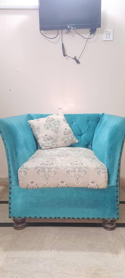 sofa set used 10/10 condition