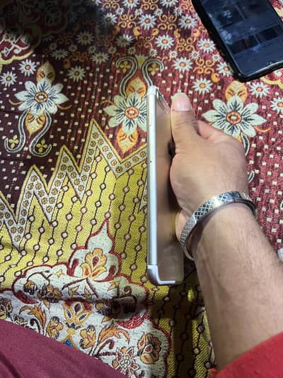 iPhones 7plus pta approved 256gb