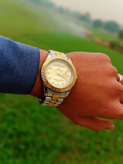 Luxurious watch for business men| heavy build | premium quality