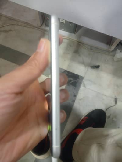 iphone xr 64 gb non but sim working