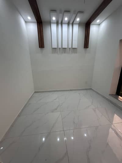 10 MARLA FIRST FLOOR AVAILABLE FOR RENT IN WAPDA TOWN