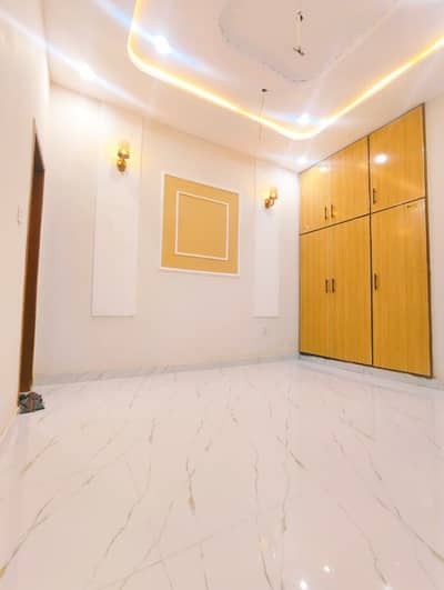 1 MARLA FLAT FOR RENT IN HIGH COURT PH 2 COLLEGE ROAD LAHORE