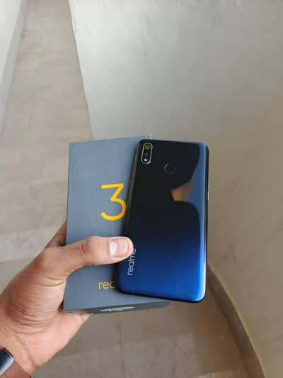 realme 3 GB 4 64