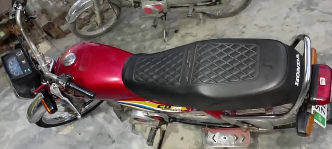 Honda CD 70.2015 model