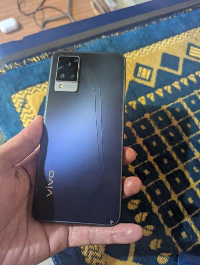 Vivo V 21. . . . . Google pixel 7