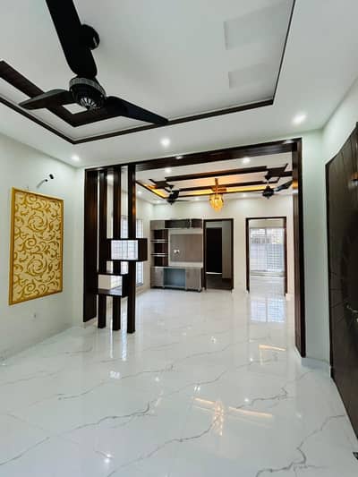 Prime Location 20 Marla House For Rent Available In EME Society