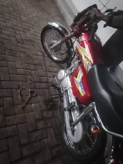 all ok koi kam nh h bike me 2 month ki bike h pepar sub clear h