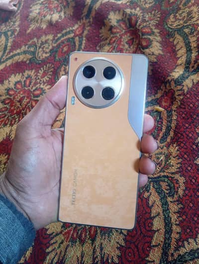 tecno camon 30 full box 5 month waranty 10/10