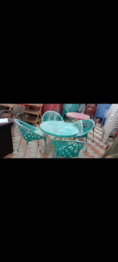 Plastic Round Folding Table