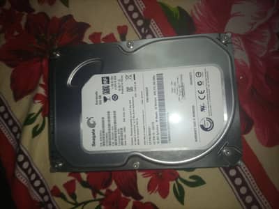 500 gb hard drive available bilkul new ha