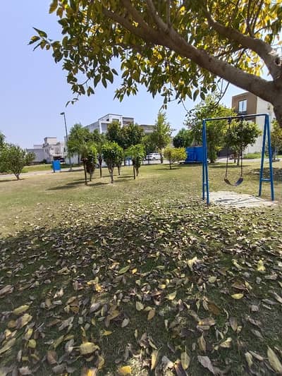 8 Marla Facing Park Plot FoR Sale Bahria Nasheman