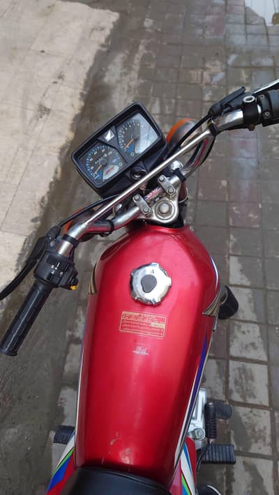 Im selling for Honda 125 22 model
