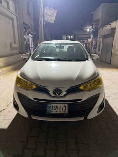 Toyota Yaris Ativ X