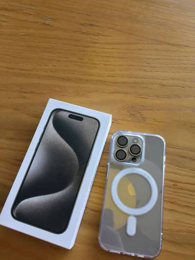 Apple iPhone 15 Pro Max – Clean Piece