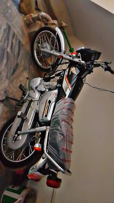 Honda CG 125 special addition chrome  10/10